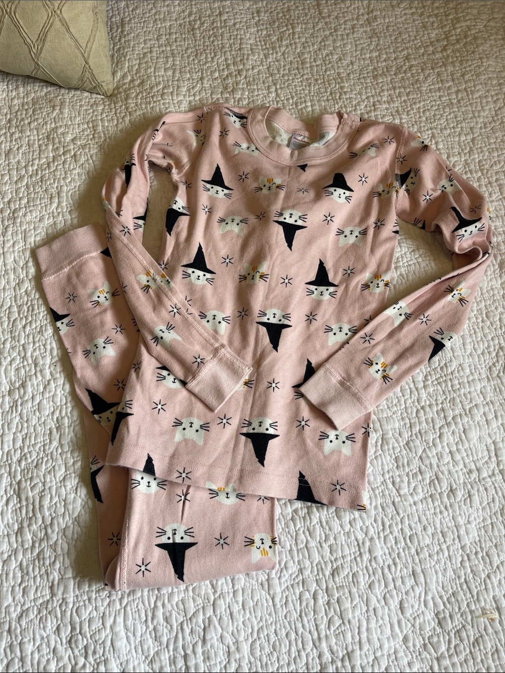 Hanna Andersson Kids Pink Cat Print Pajama Set